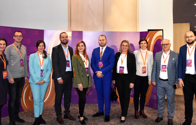 Членови на националната делегација на Форумот во Сараево - фотографија на УНФПА